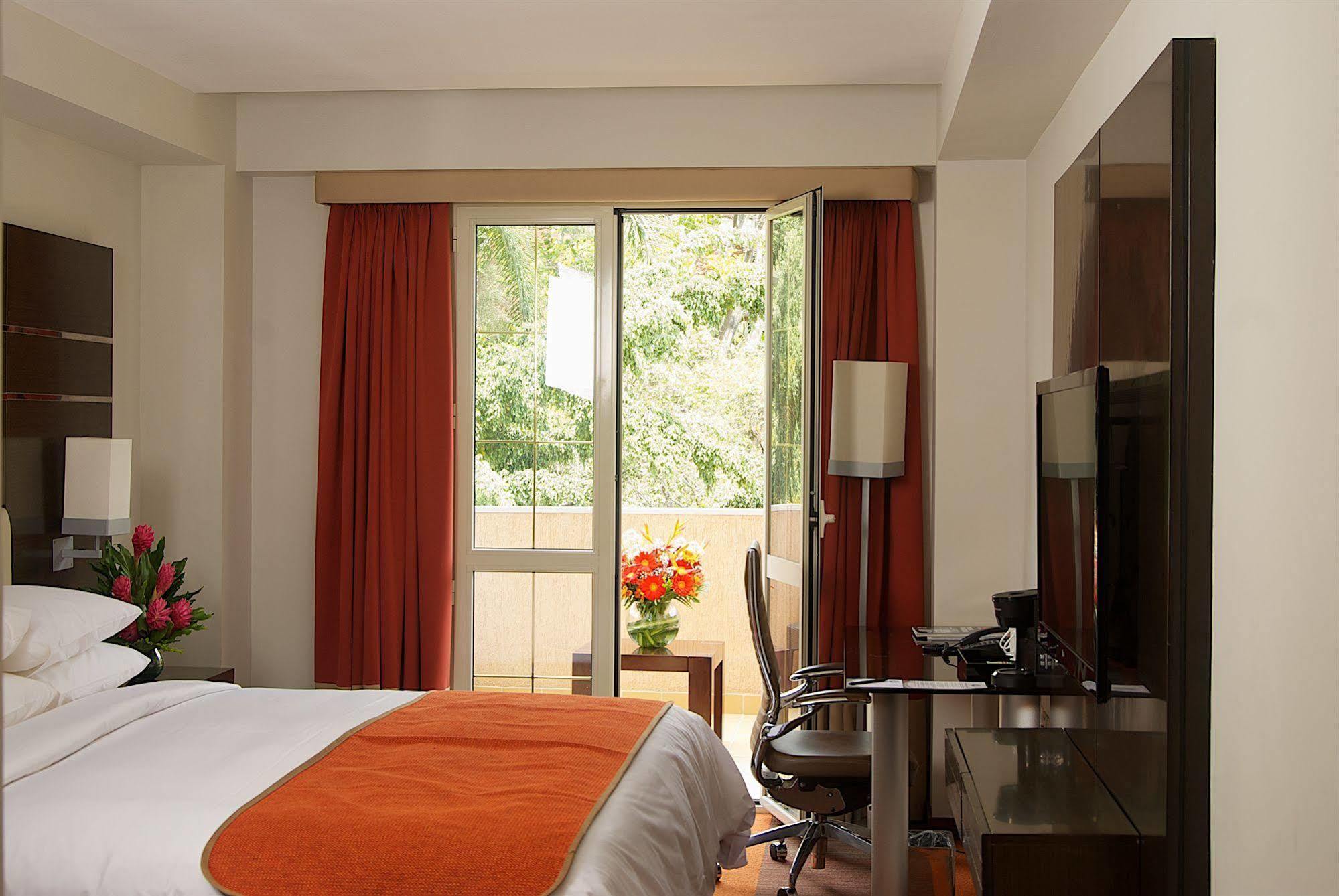 Hotel Altamira Village Caracas Eksteriør bilde
